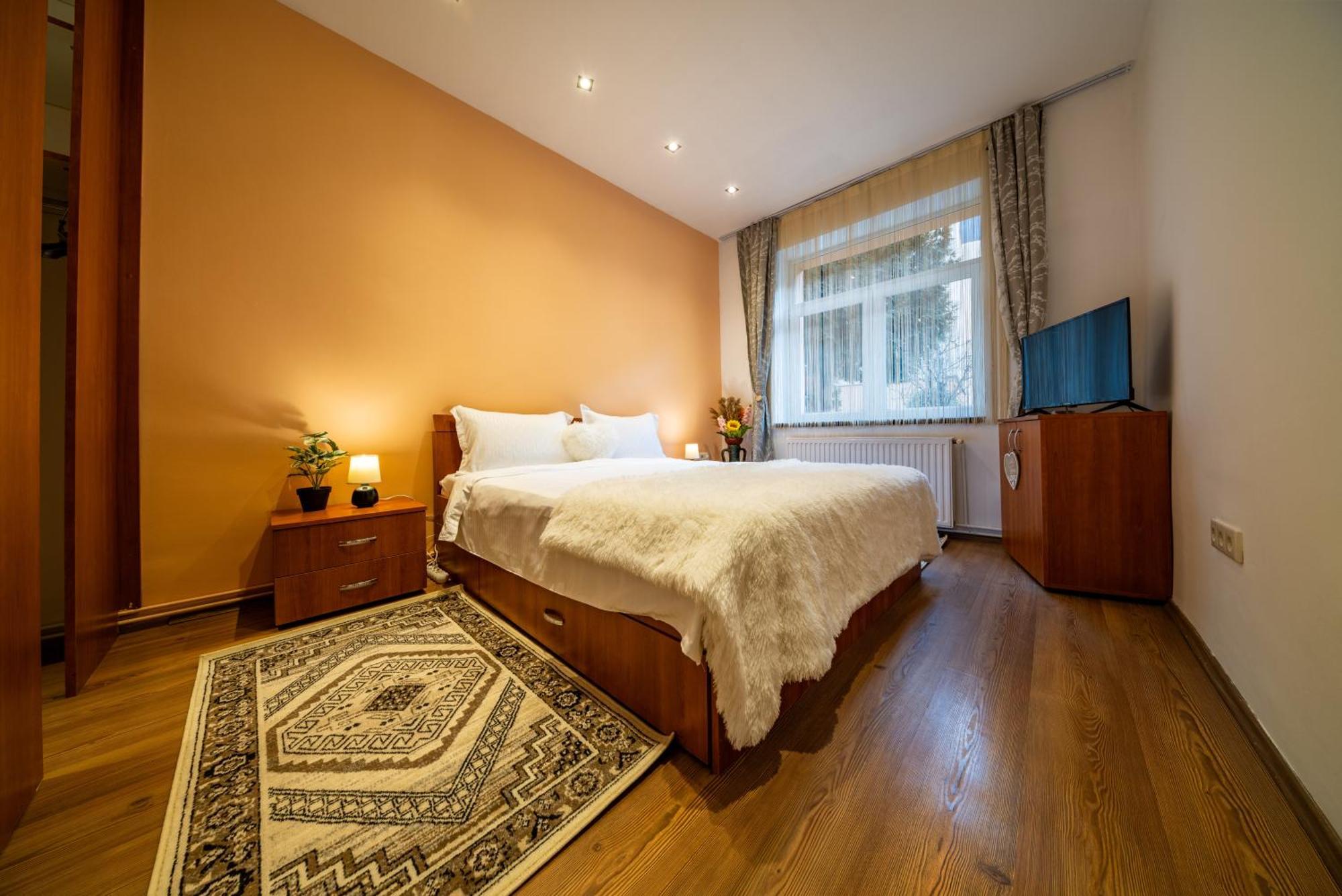 John Residence Apartment Brasov With Parking Option מראה חיצוני תמונה
