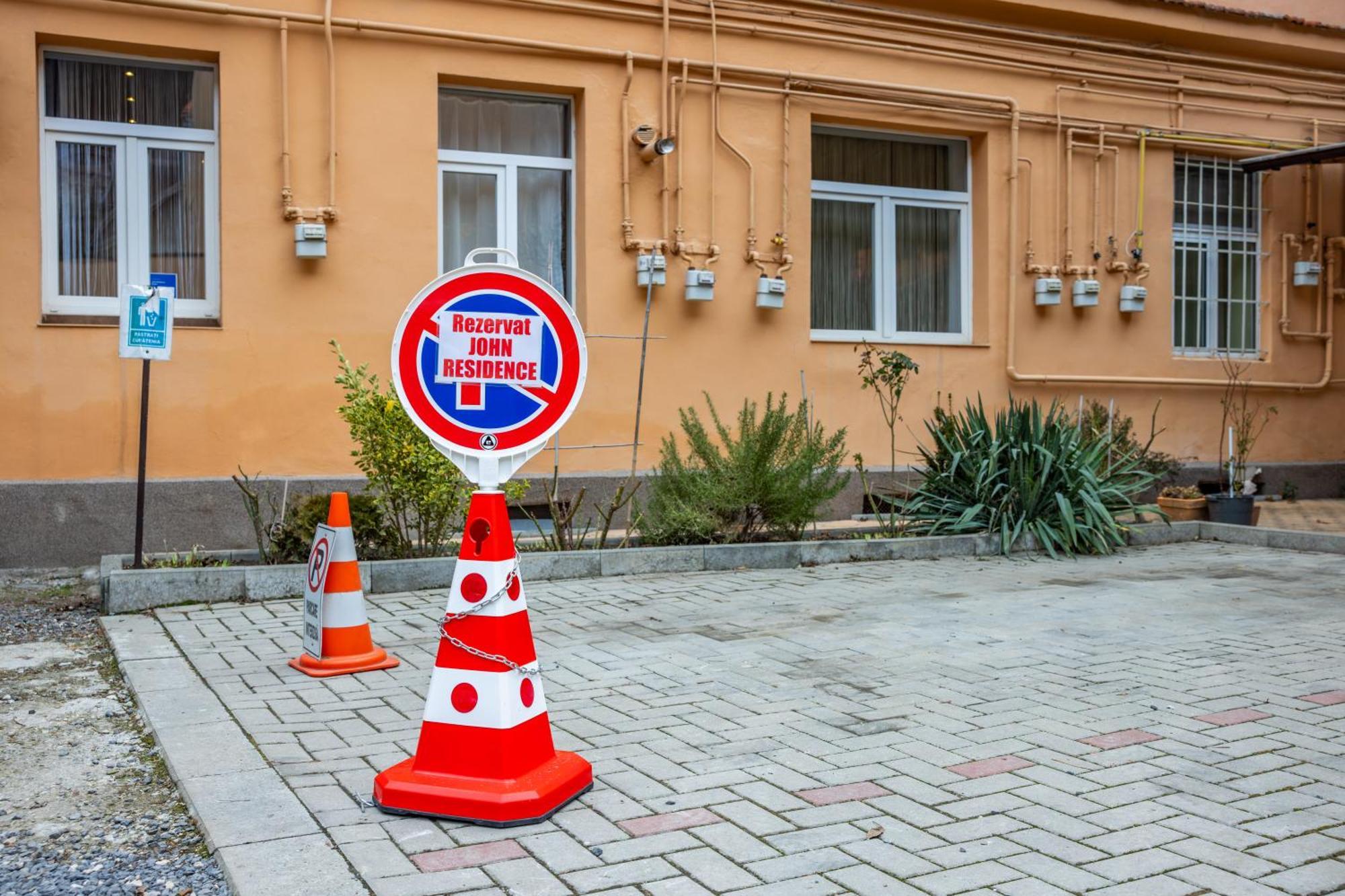 John Residence Apartment Brasov With Parking Option מראה חיצוני תמונה