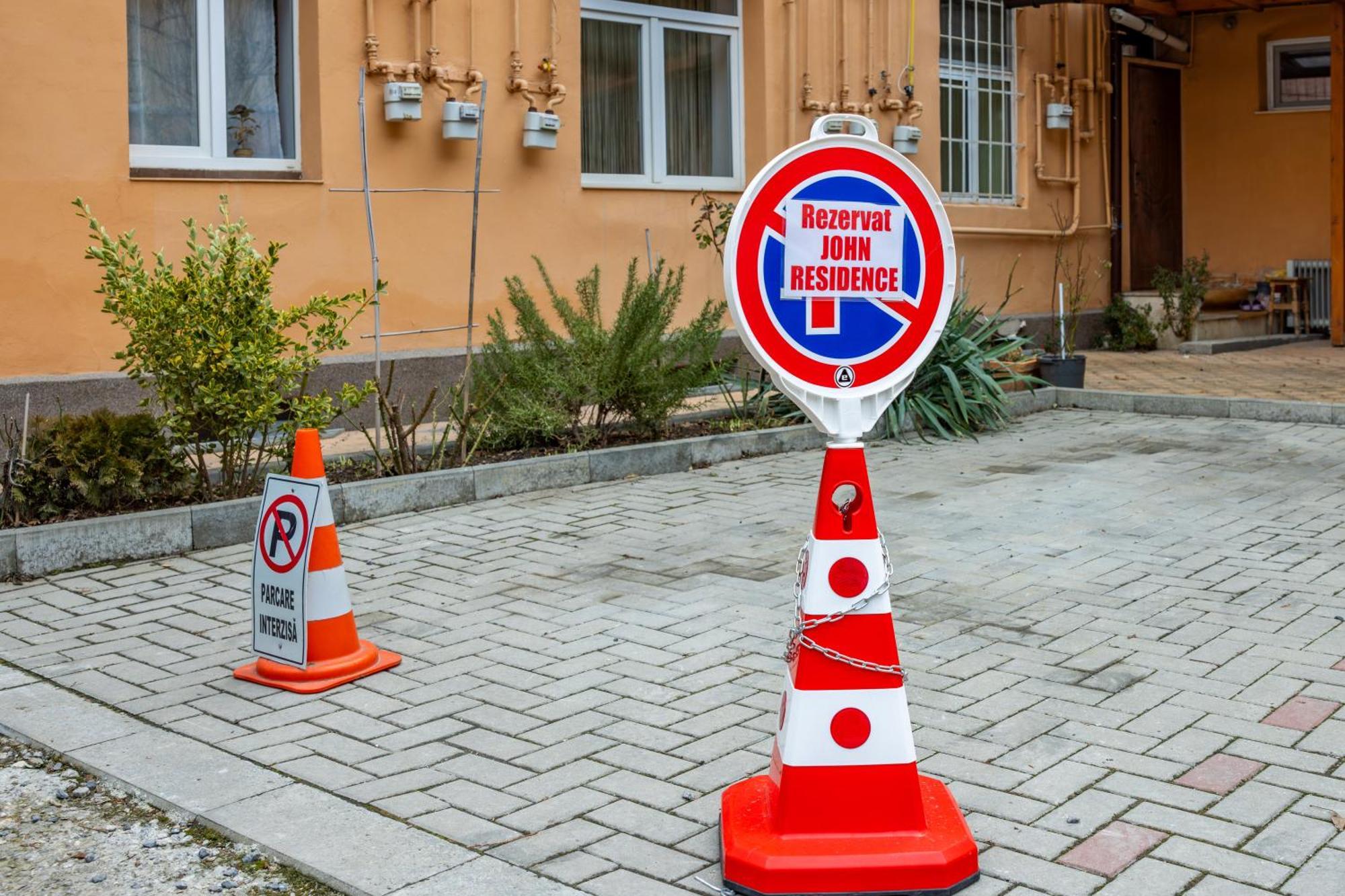 John Residence Apartment Brasov With Parking Option מראה חיצוני תמונה
